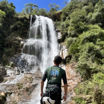 RAPEL NA CACHOEIRA CHICA DONA